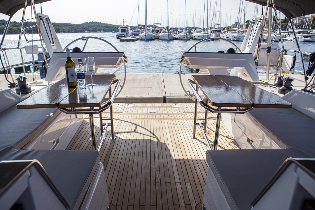 Hanse 460, White Pearl | Noleggio di Yacht Croazia