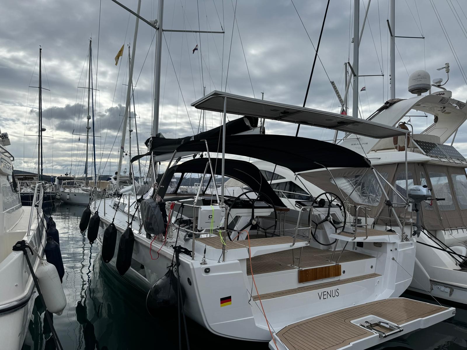 Hanse 460, Venus | Yacht Charter Croatia