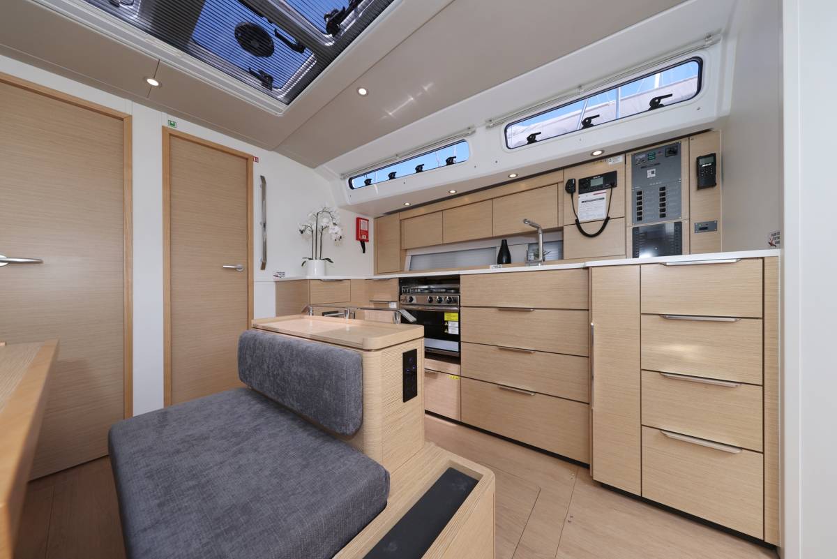 Hanse 460, Aroha | Yacht Charter Croatia