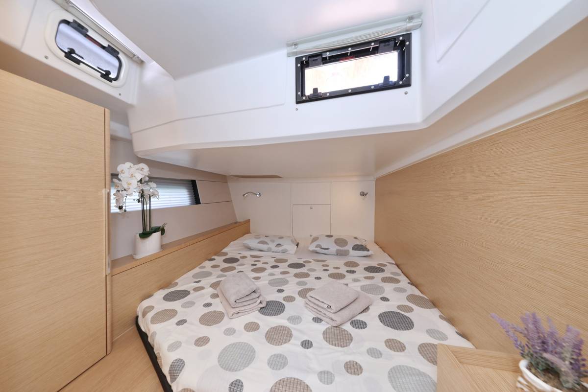 Hanse 460, Aroha | Yacht Charter Croatia