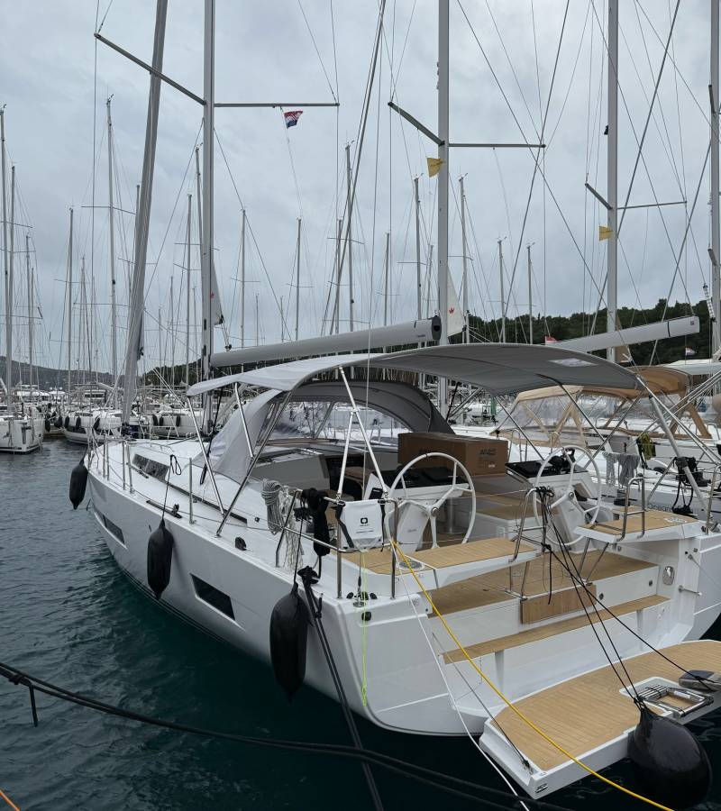 Hanse 460, Amari | Yacht Charter Croatia
