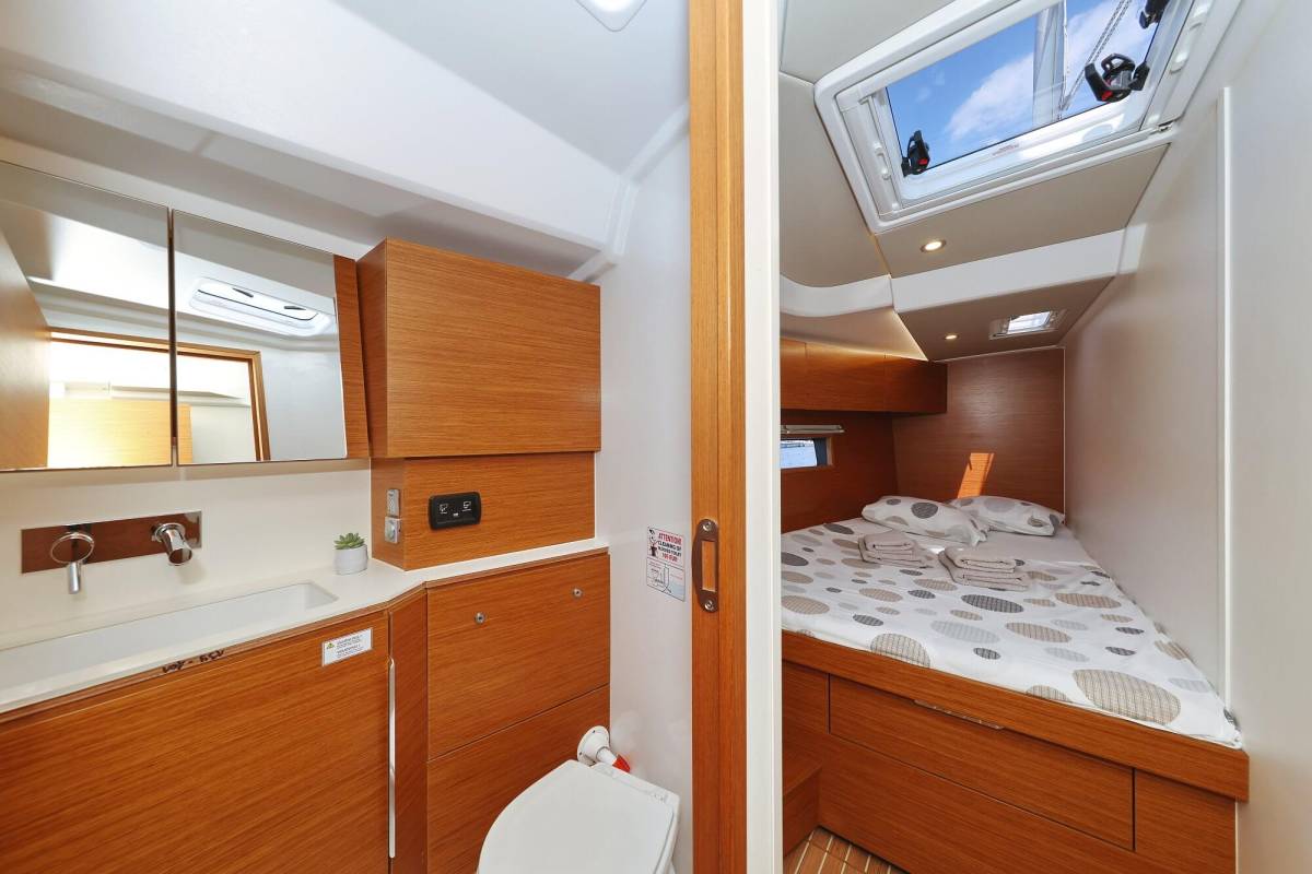 Hanse 460, Private Dancer | Yacht Charter Croatia