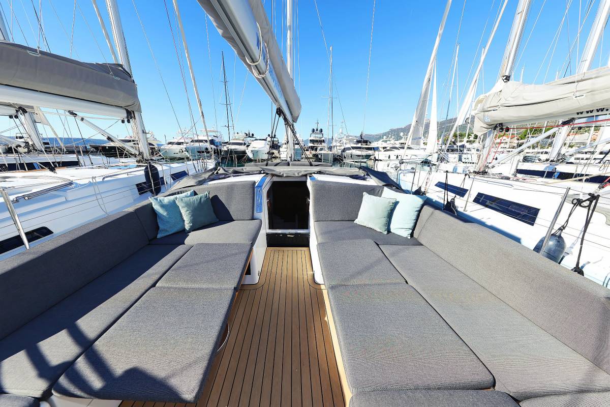 Hanse 460, Blondie - OW | Yacht Charter Croatia