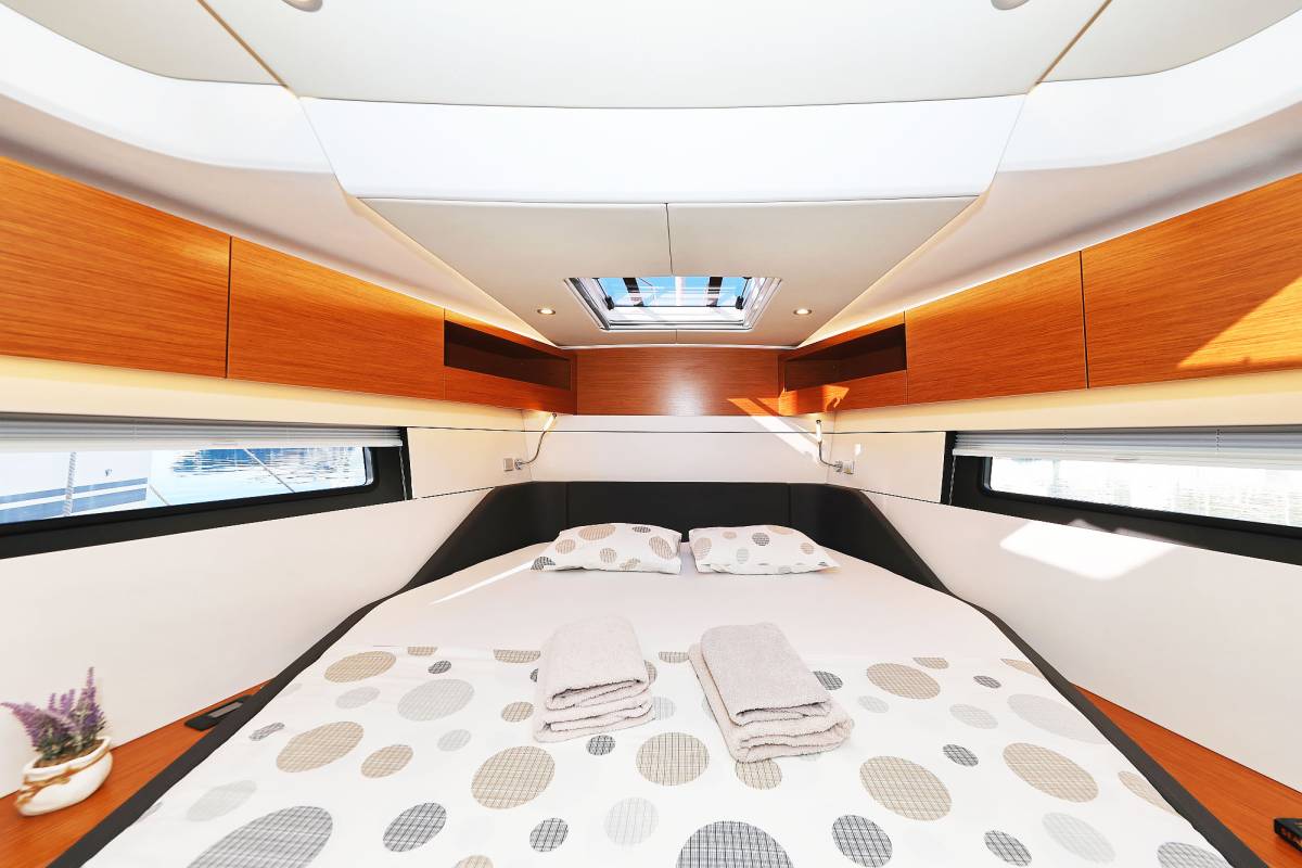 Hanse 460, Blondie - OW | Yacht Charter Croatia