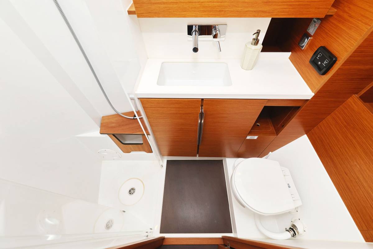 Hanse 460, Blondie - OW | Yacht Charter Croatia