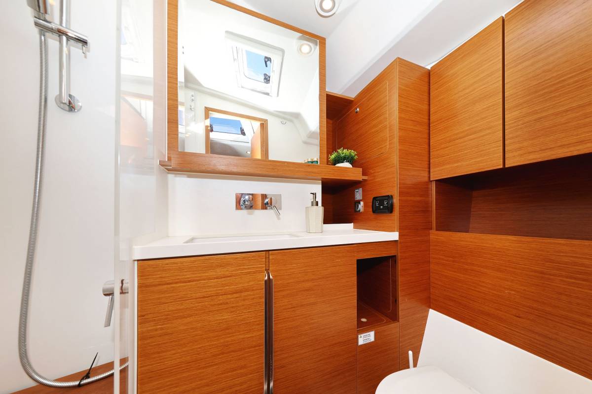 Hanse 460, Blondie - OW | Yacht Charter Croatia