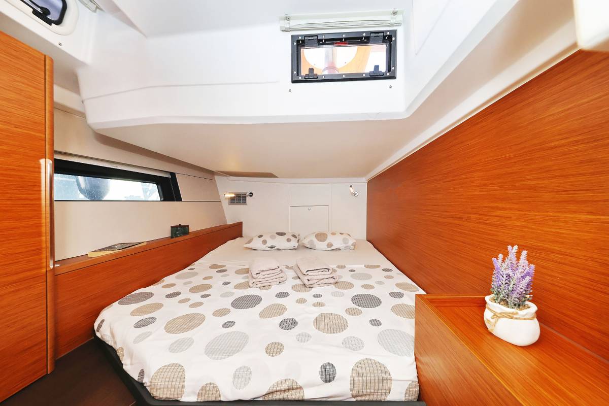 Hanse 460, Blondie - OW | Yacht Charter Croatia