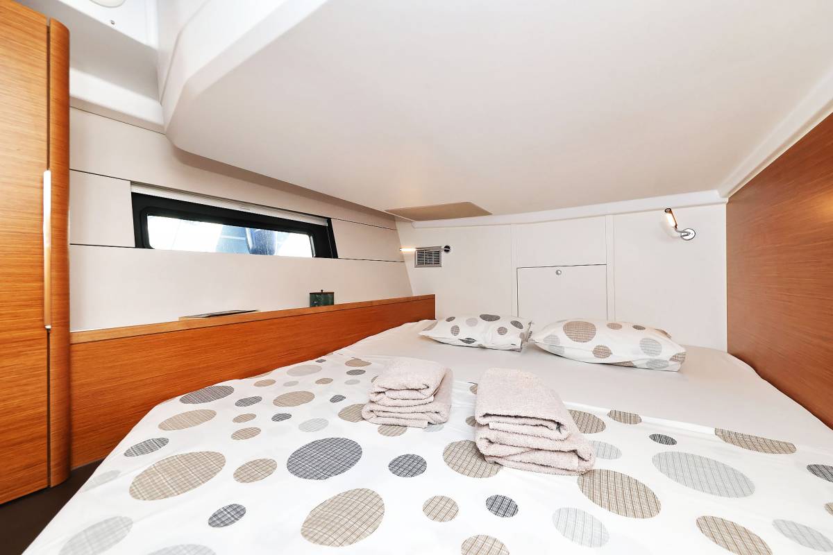 Hanse 460, Blondie - OW | Yacht Charter Croatia