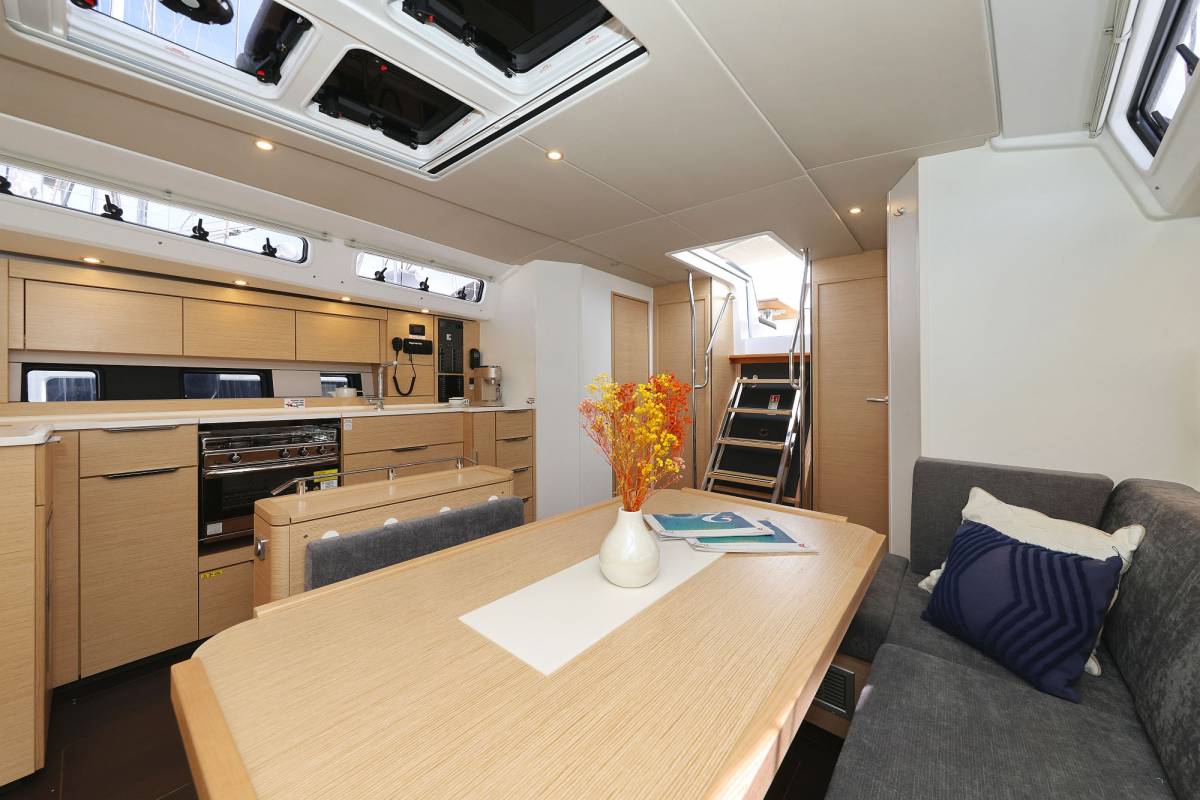Hanse 460, Prima vera - OW | Yacht Charter Croatia