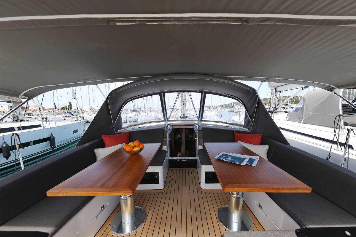 Hanse 460, Perfect Stranger | Yacht Charter Croatia