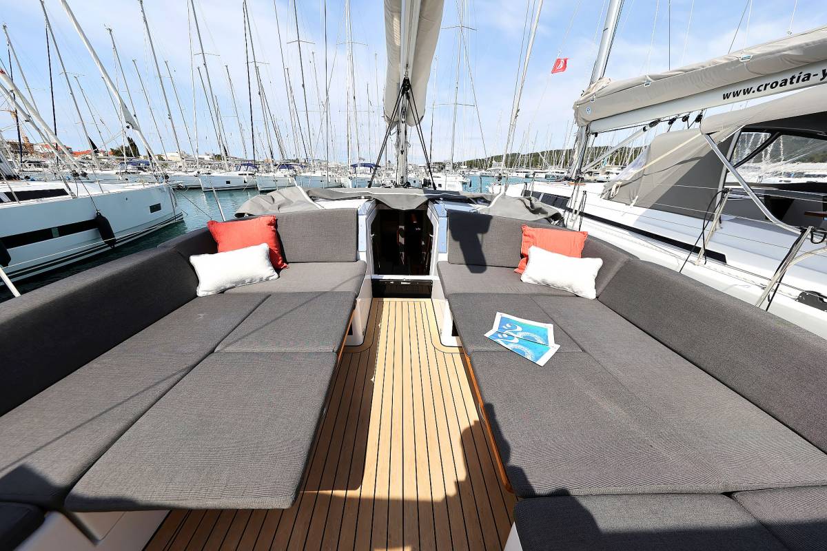 Hanse 460, Perfect Stranger | Yacht Charter Croatia