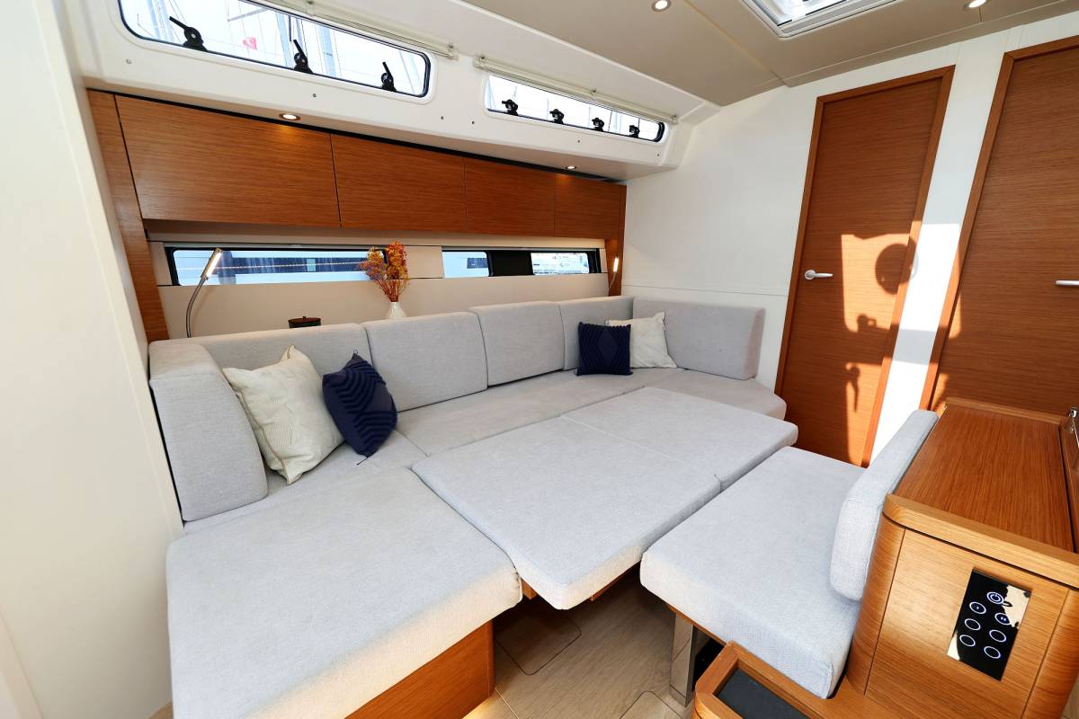 Hanse 460, Perfect Stranger | Yacht Charter Croatia