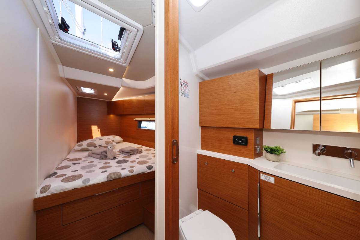 Hanse 460, Perfect Stranger | Yacht Charter Croatia