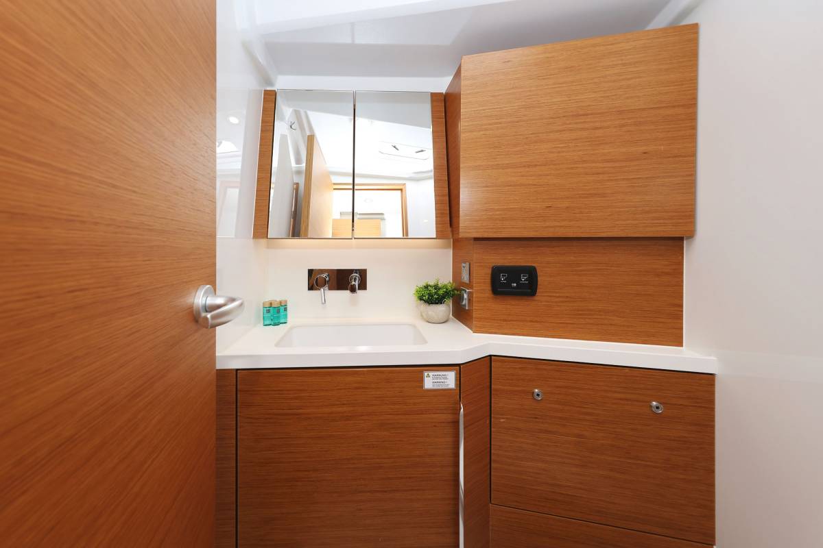 Hanse 460, Perfect Stranger | Yacht Charter Croatia