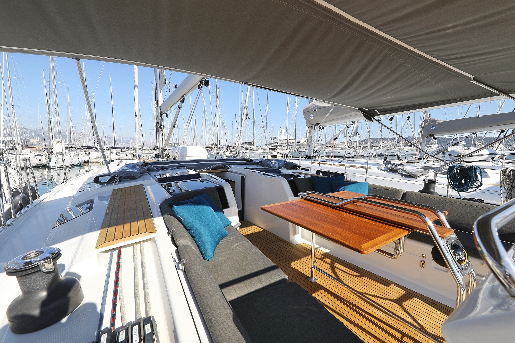 Hanse 505, Blue Bonnet af Lovnas - OW | Yacht Charter Croatia