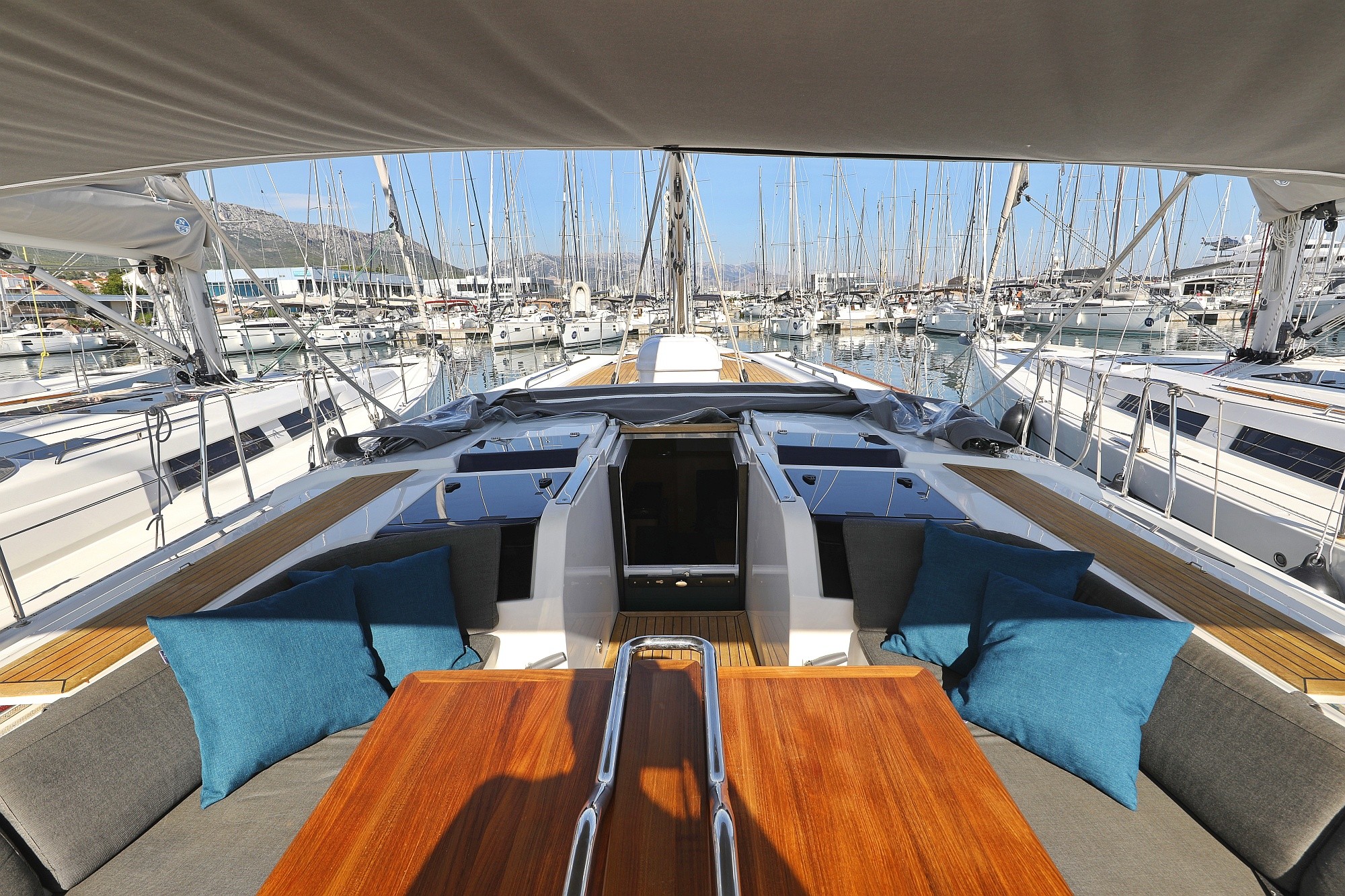 Hanse 505, Blue Bonnet af Lovnas - OW | Yacht Charter Croatia