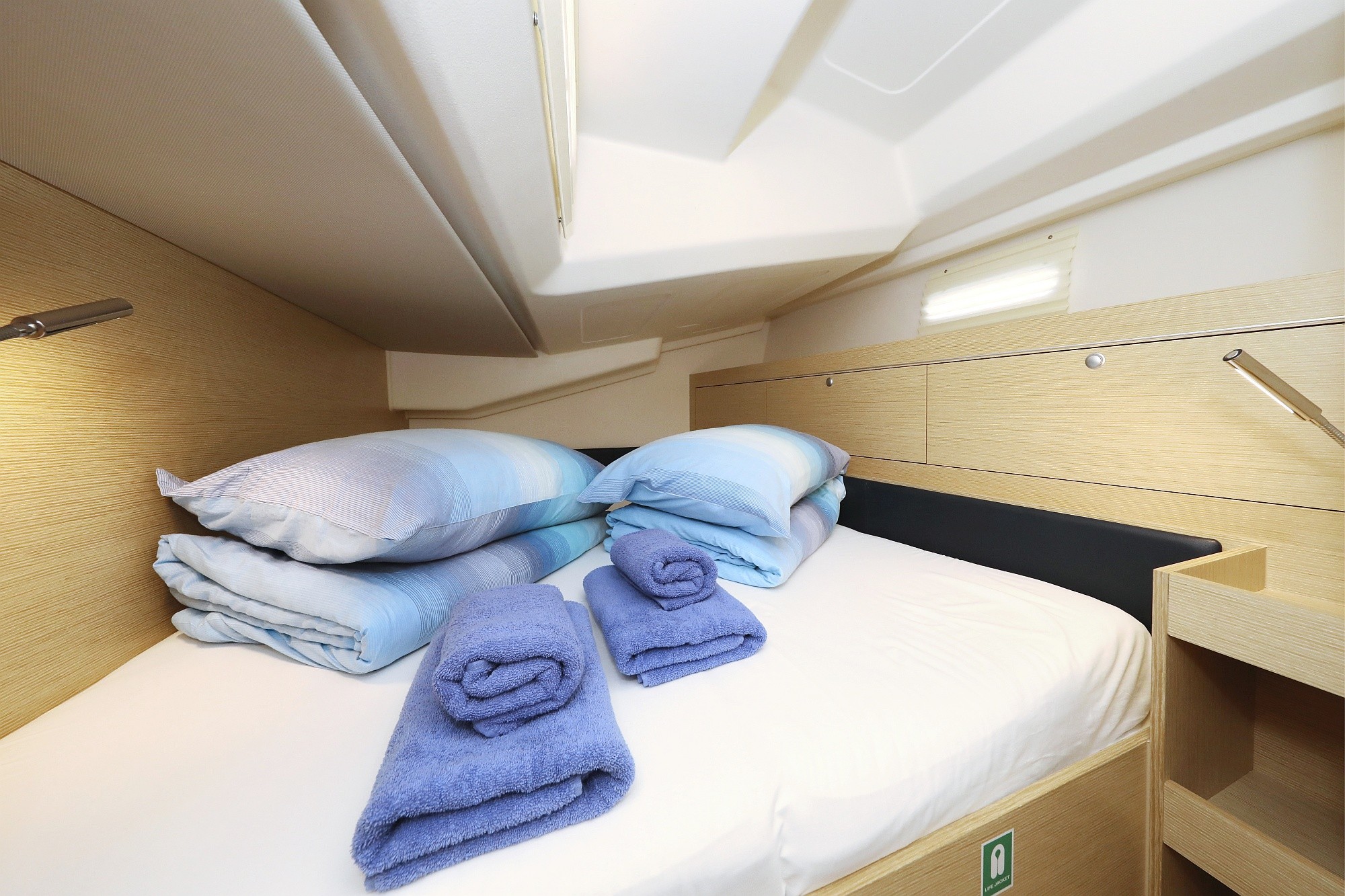 Hanse 505, Blue Bonnet af Lovnas - OW | Yacht Charter Croatia