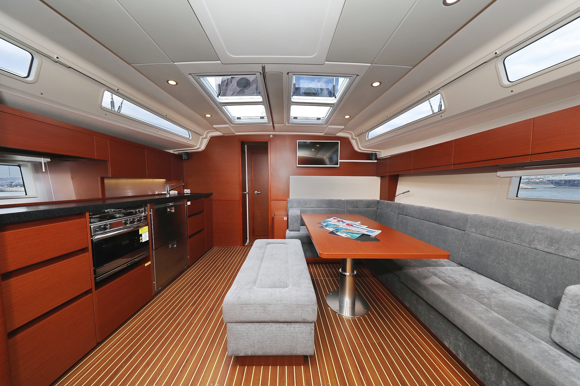 Hanse 508, Cosmopolitan | Yacht Charter Croatia