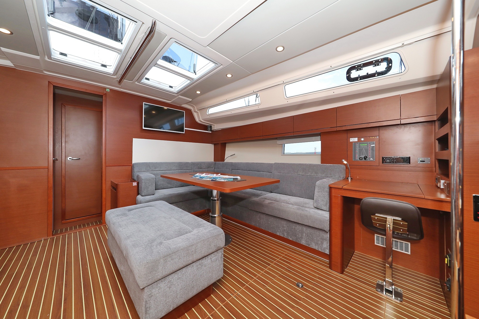 Hanse 508, Cosmopolitan | Yacht Charter Croatia