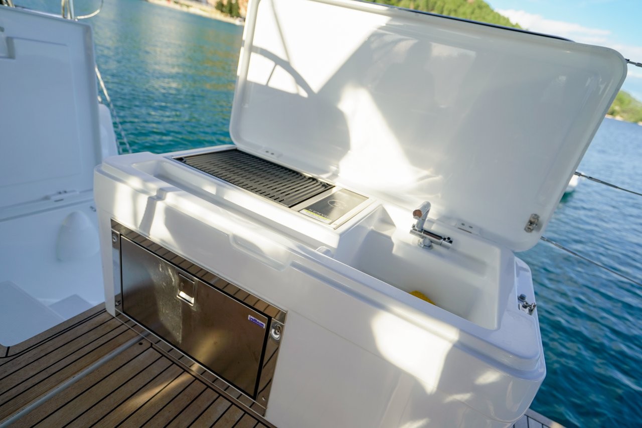 Hanse 508, Evelyn | Yacht Charter Croatia
