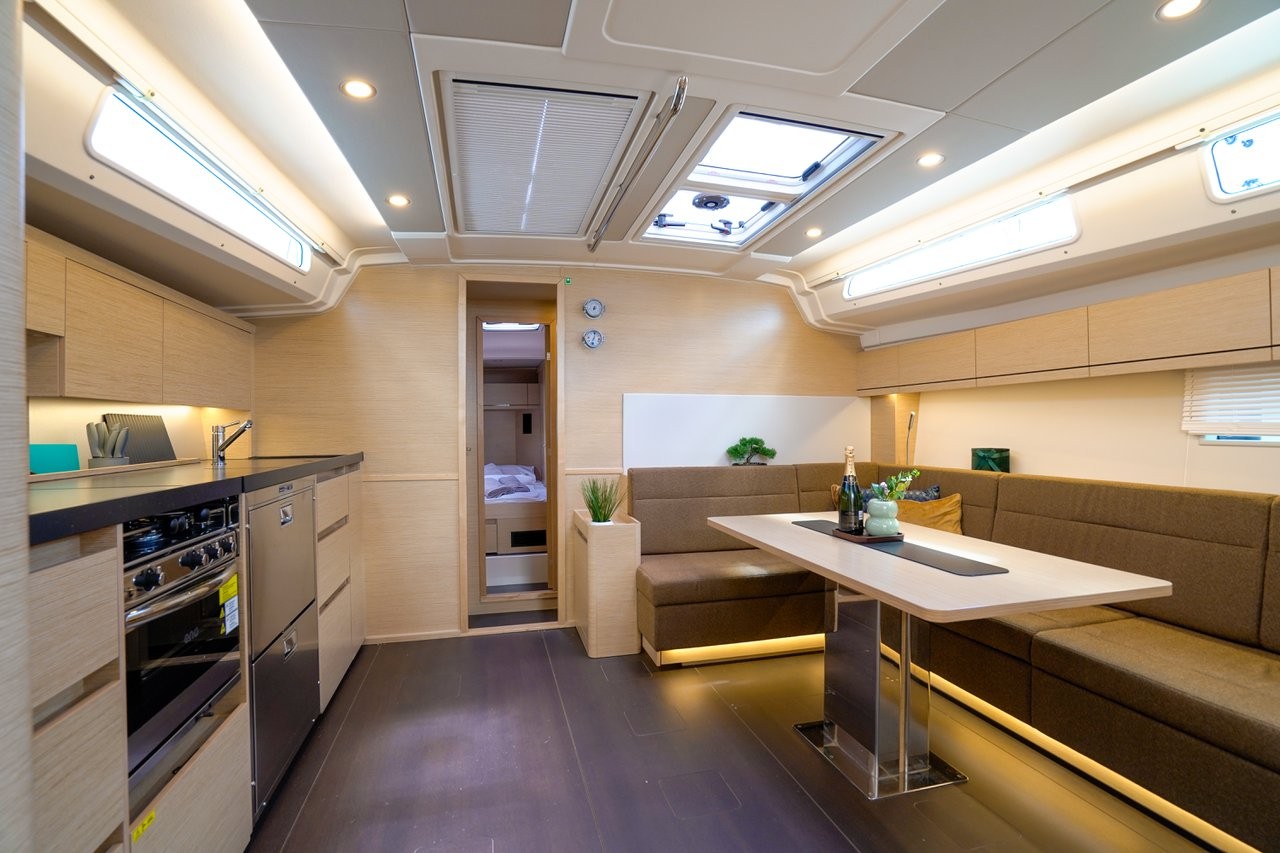 Hanse 508, Evelyn | Yacht Charter Croatia