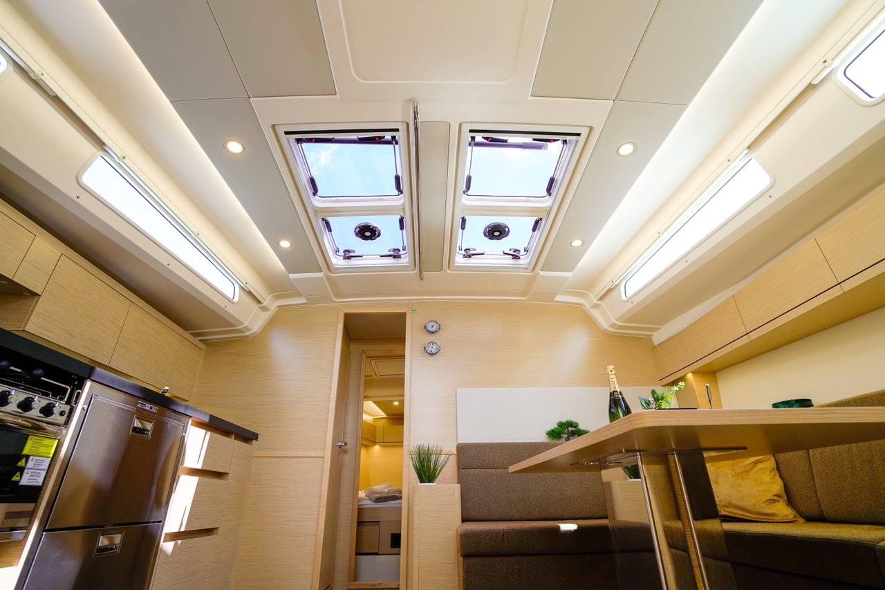 Hanse 508, Evelyn | Yacht Charter Croatia
