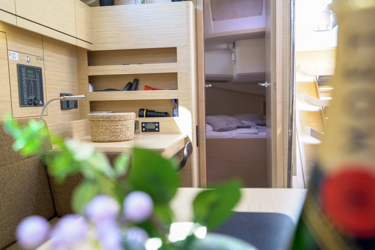 Hanse 508, Evelyn | Yacht Charter Croatia