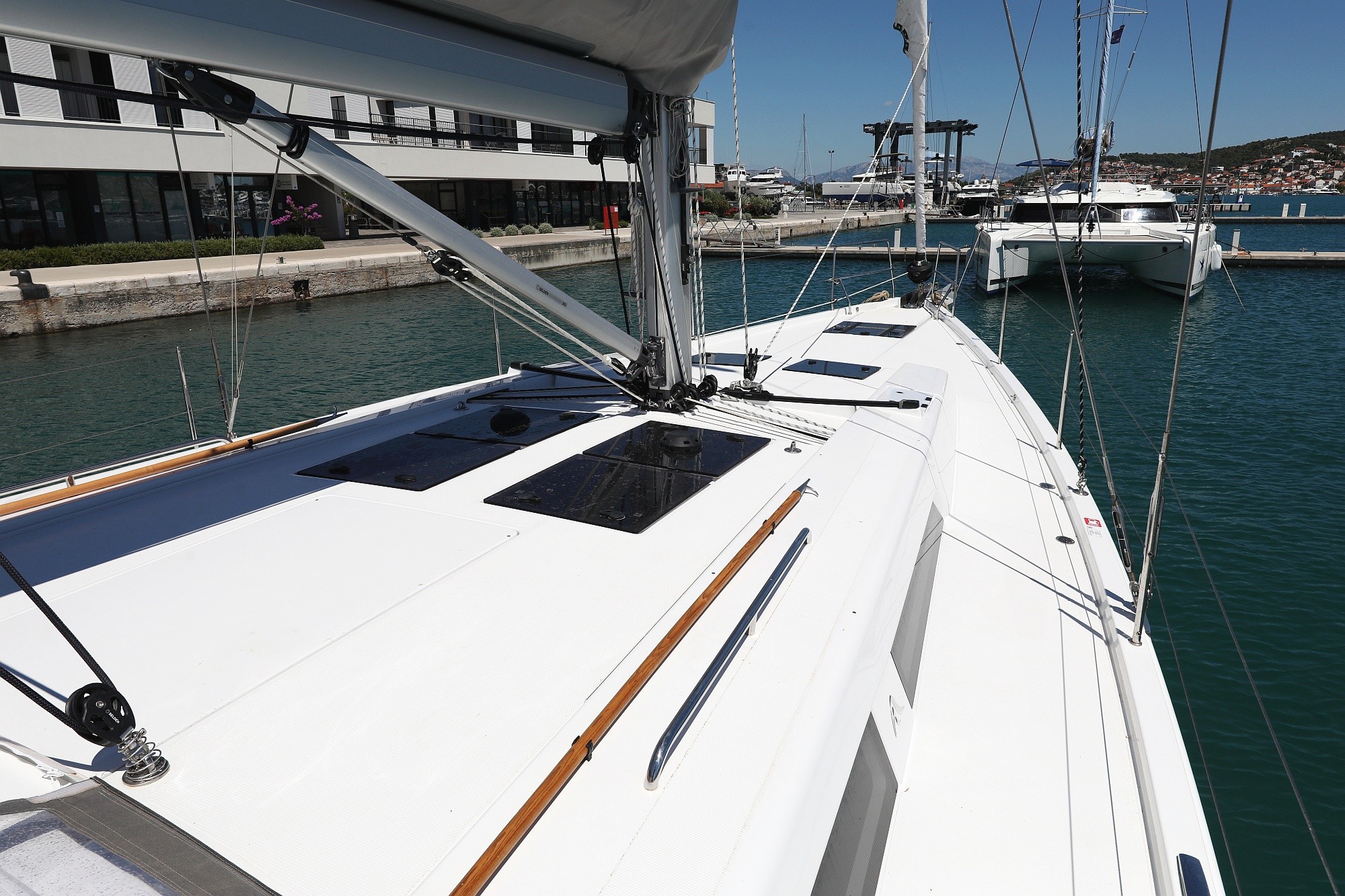 Hanse 508, Charlabelle - OW | Yacht Charter Croatia