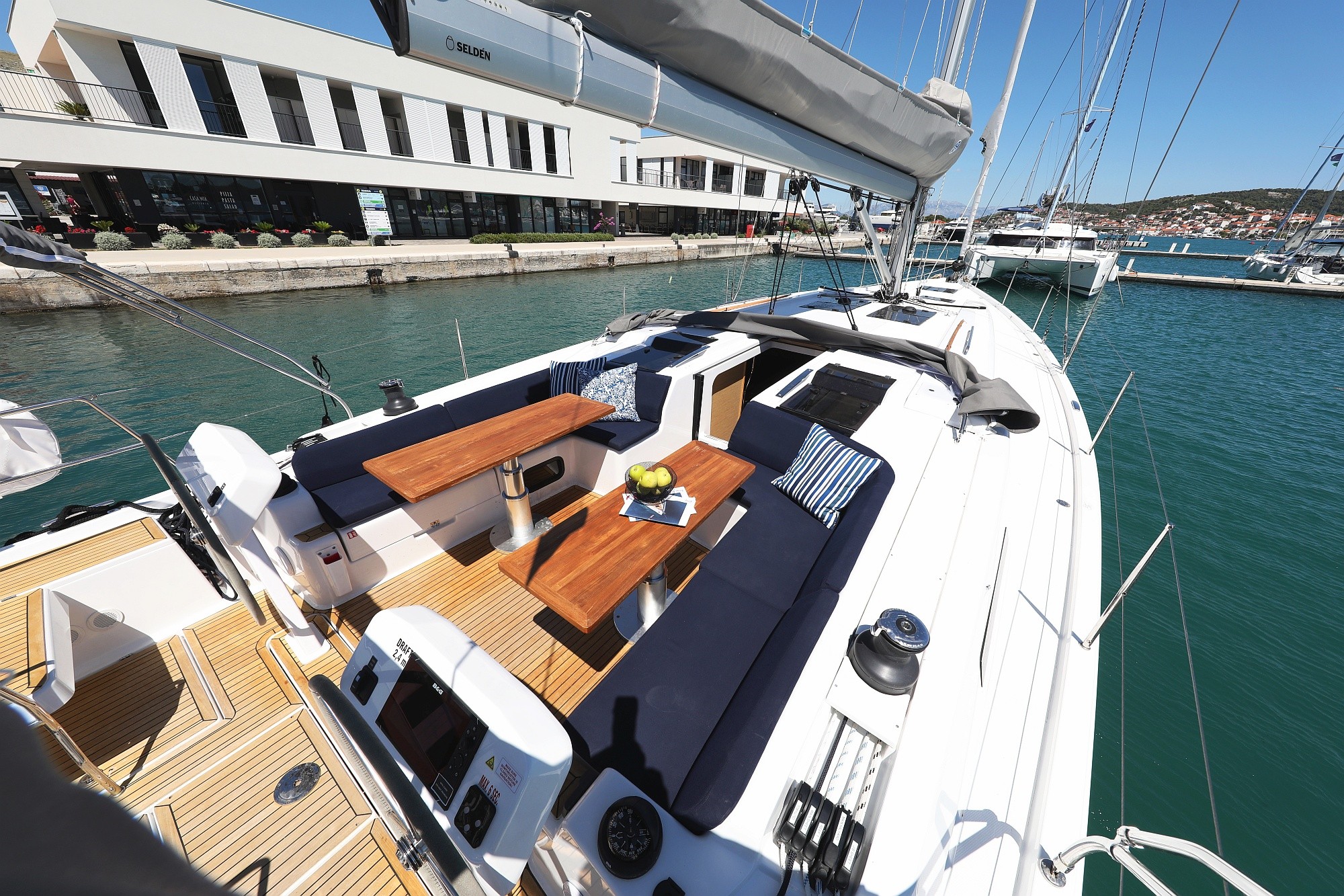 Hanse 508, Charlabelle - OW | Yacht Charter Croatia