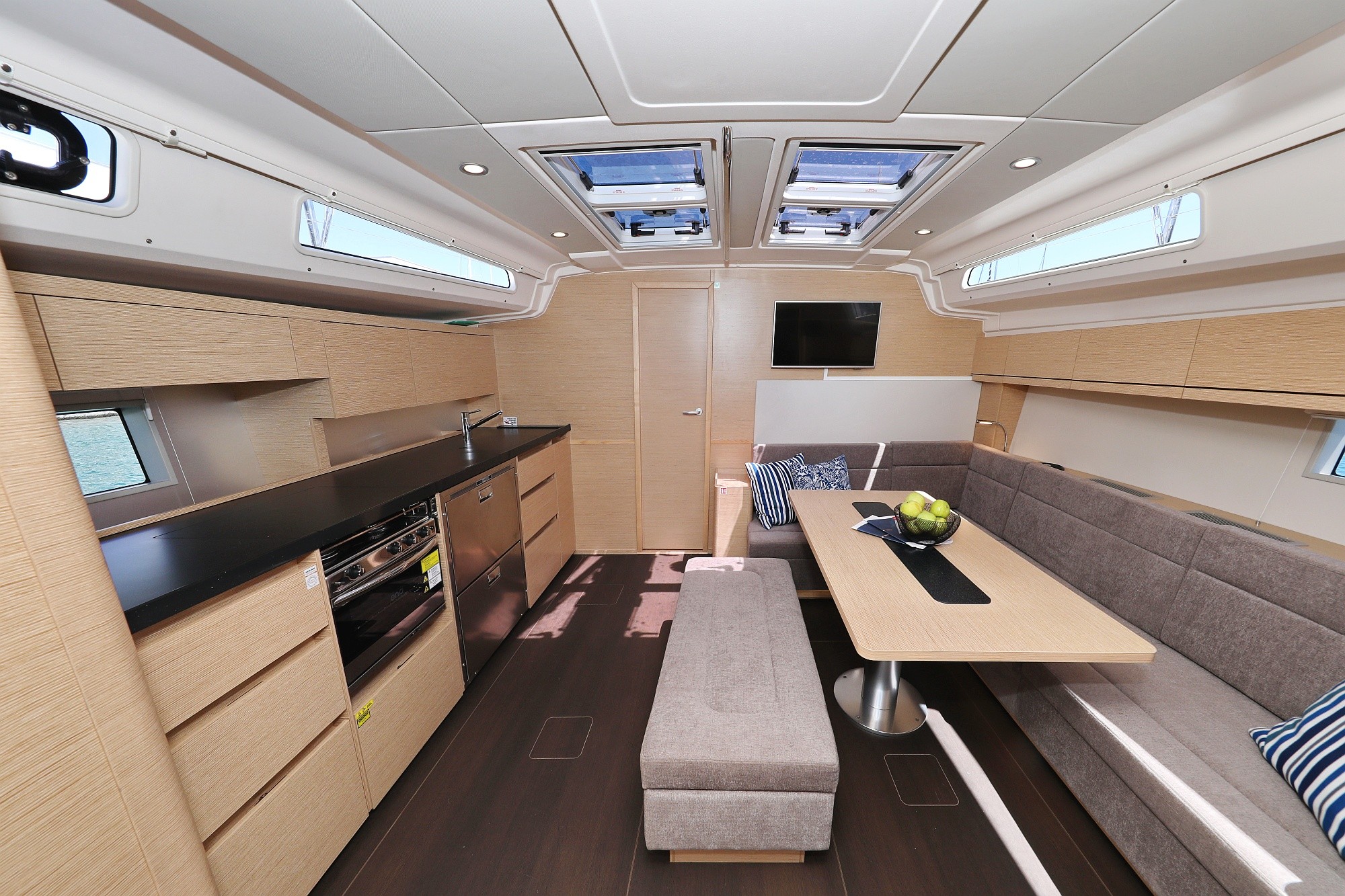 Hanse 508, Charlabelle - OW | Yacht Charter Croatia
