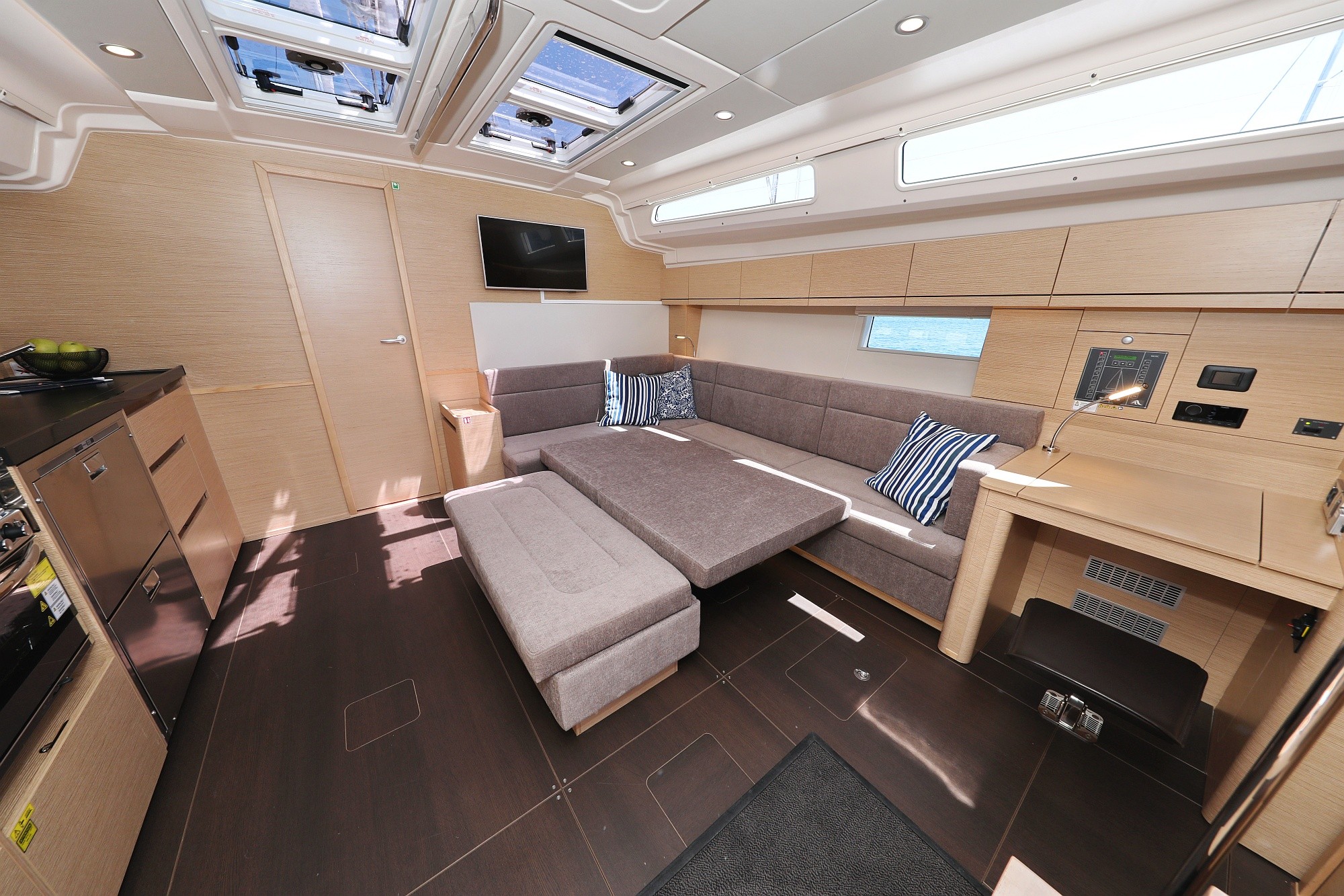 Hanse 508, Charlabelle - OW | Yacht Charter Croatia
