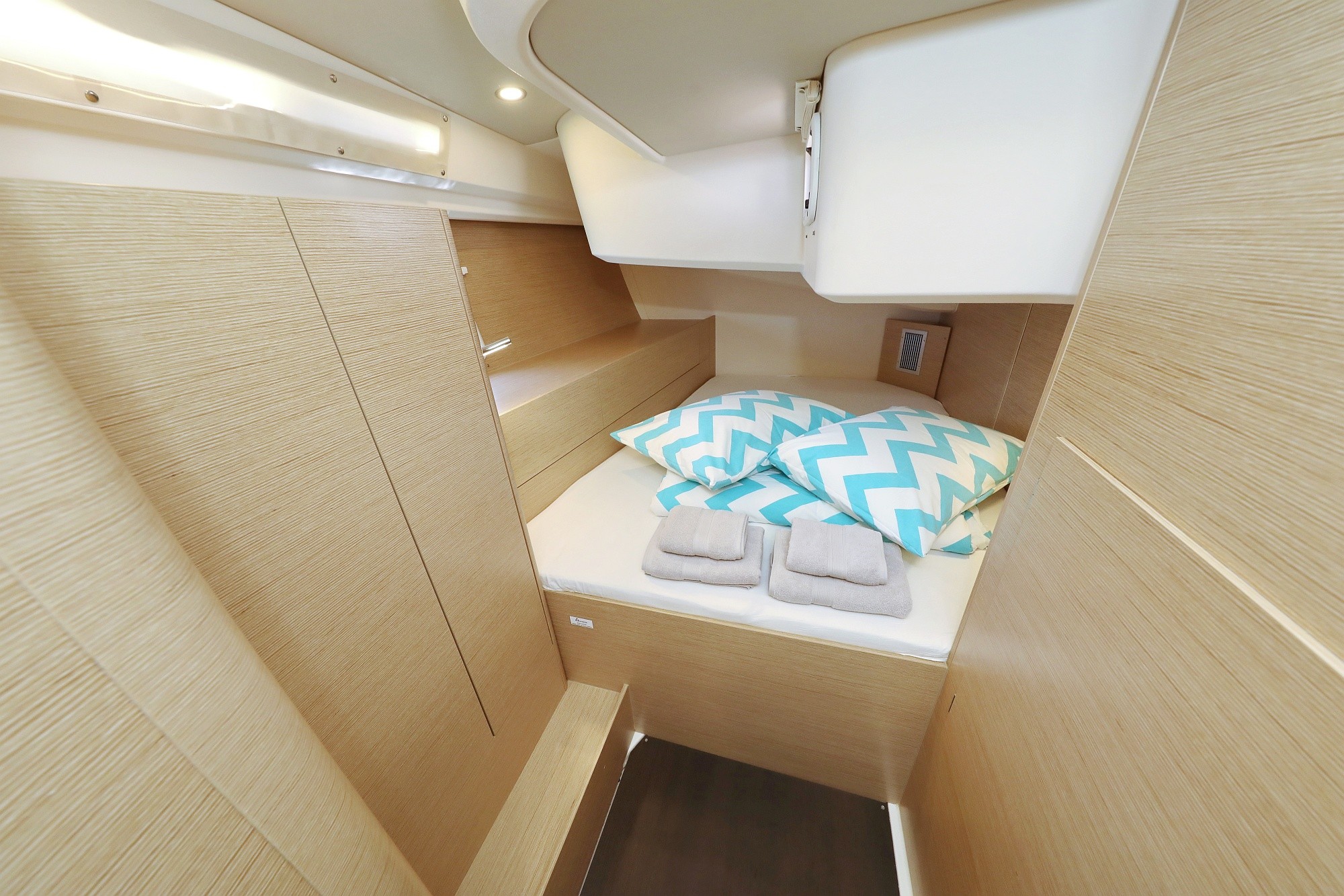 Hanse 508, Charlabelle - OW | Yacht Charter Croatia