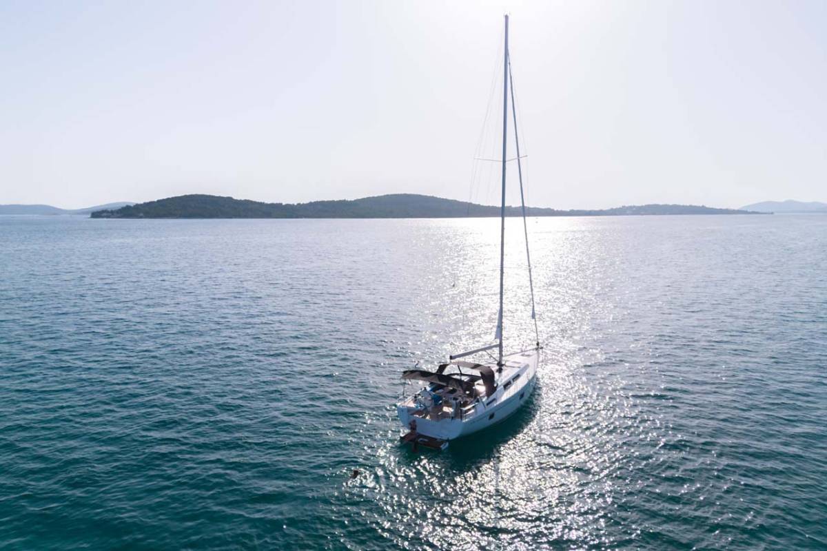 Hanse 508, Mare Estrella | Yacht Charter Croatia