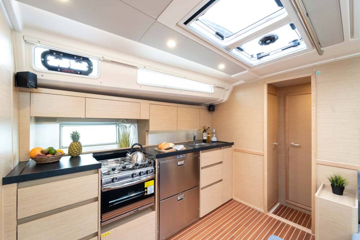 Hanse 508, Mare Estrella | Yacht Charter Croatia