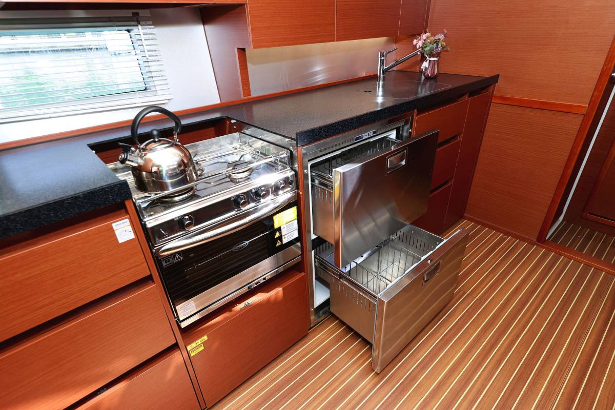 Hanse 508, Uptown Girl | Yacht Charter Croatia