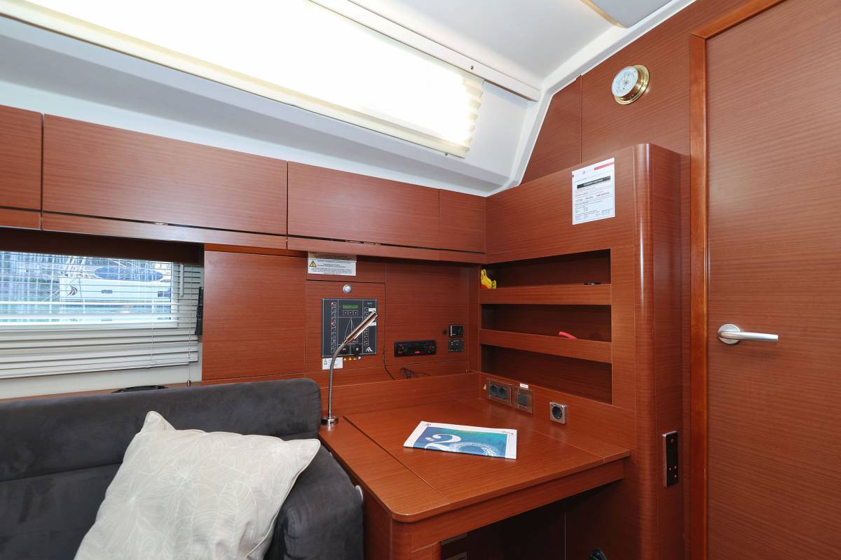 Hanse 508, Uptown Girl | Yacht Charter Croatia