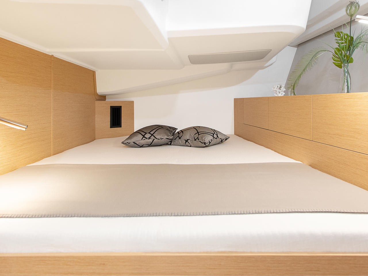 Hanse 508, Uptown Girl | Yacht Charter Croatia