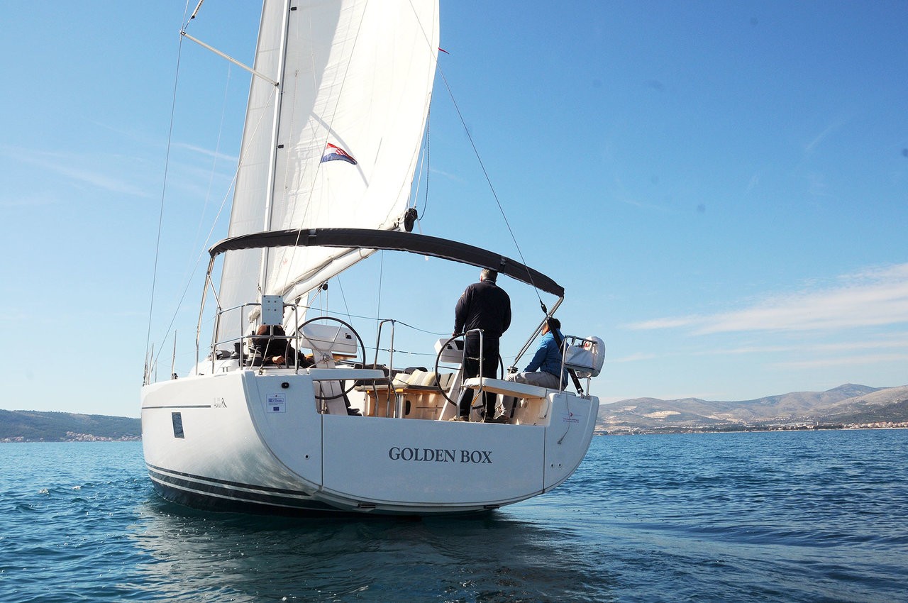 Hanse 508, Golden Box | Yacht Charter Croatia