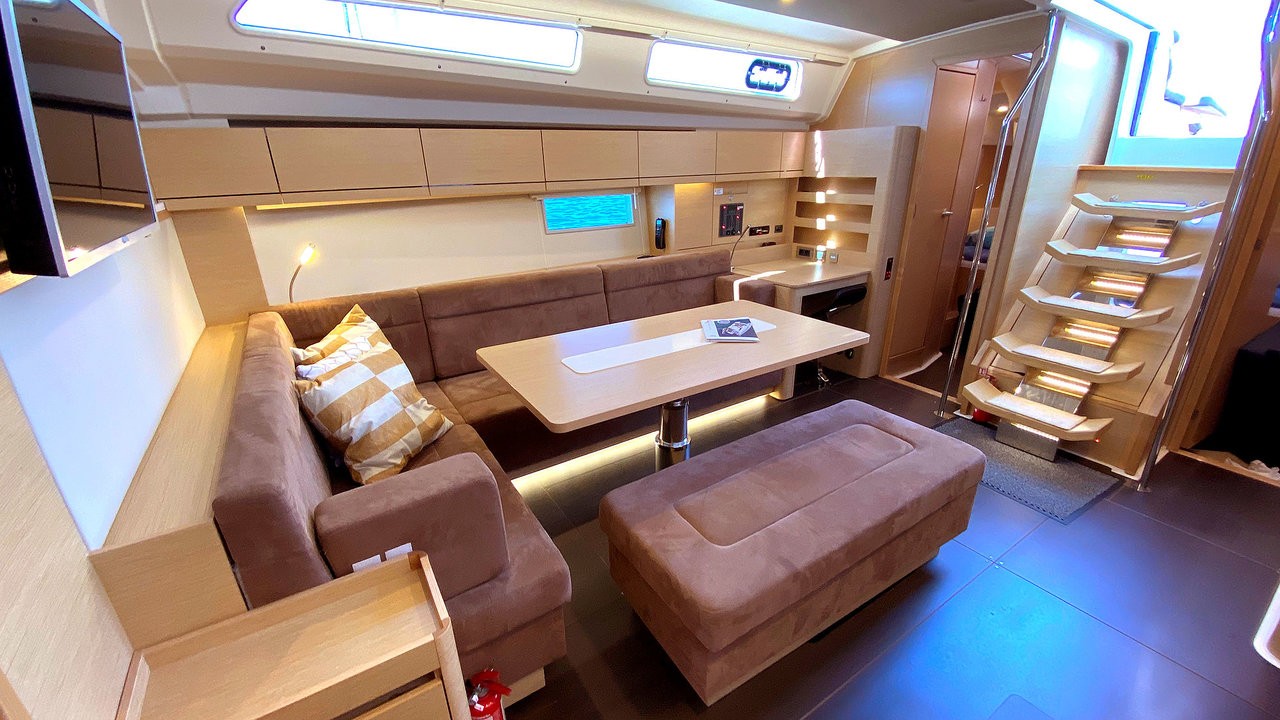 Hanse 508, Golden Box | Yacht Charter Croatia