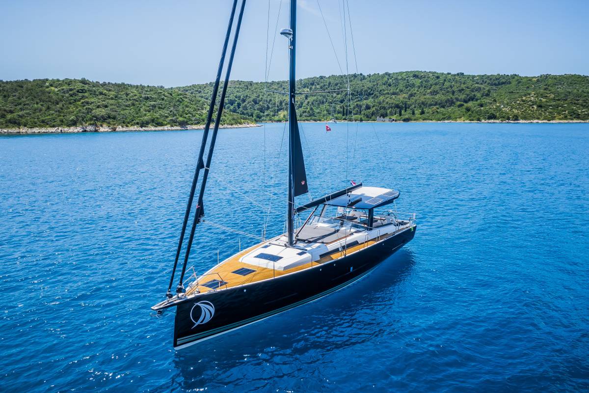 Hanse 510, Darling - OW | Yacht Charter Croatia