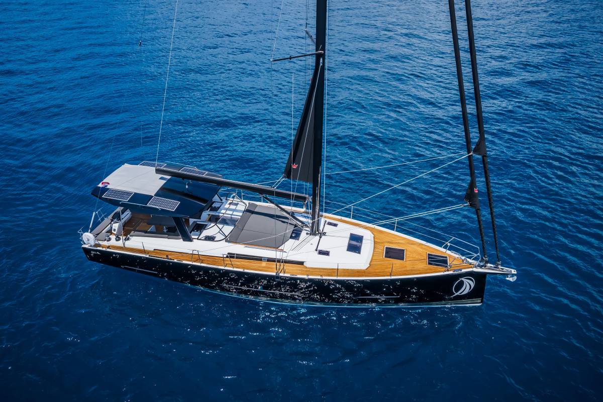Hanse 510, Darling - OW | Yacht Charter Croatia
