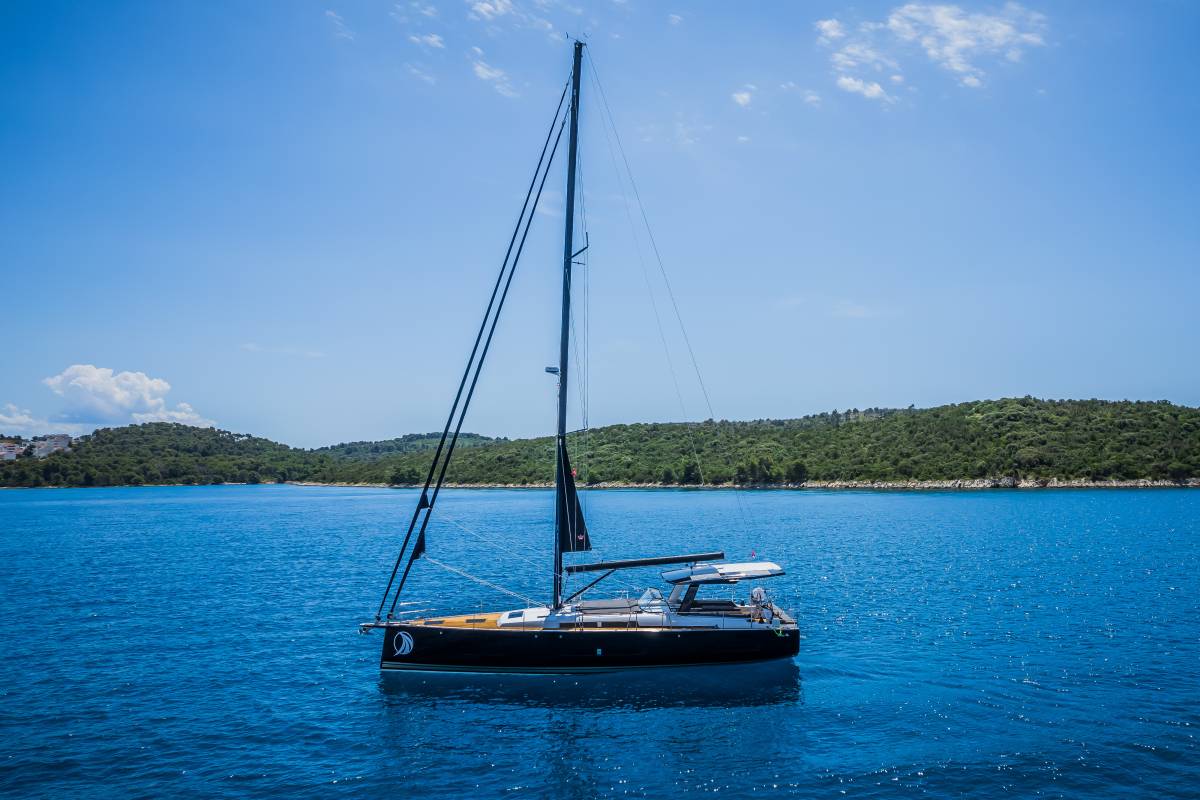 Hanse 510, Darling - OW | Yacht Charter Croatia