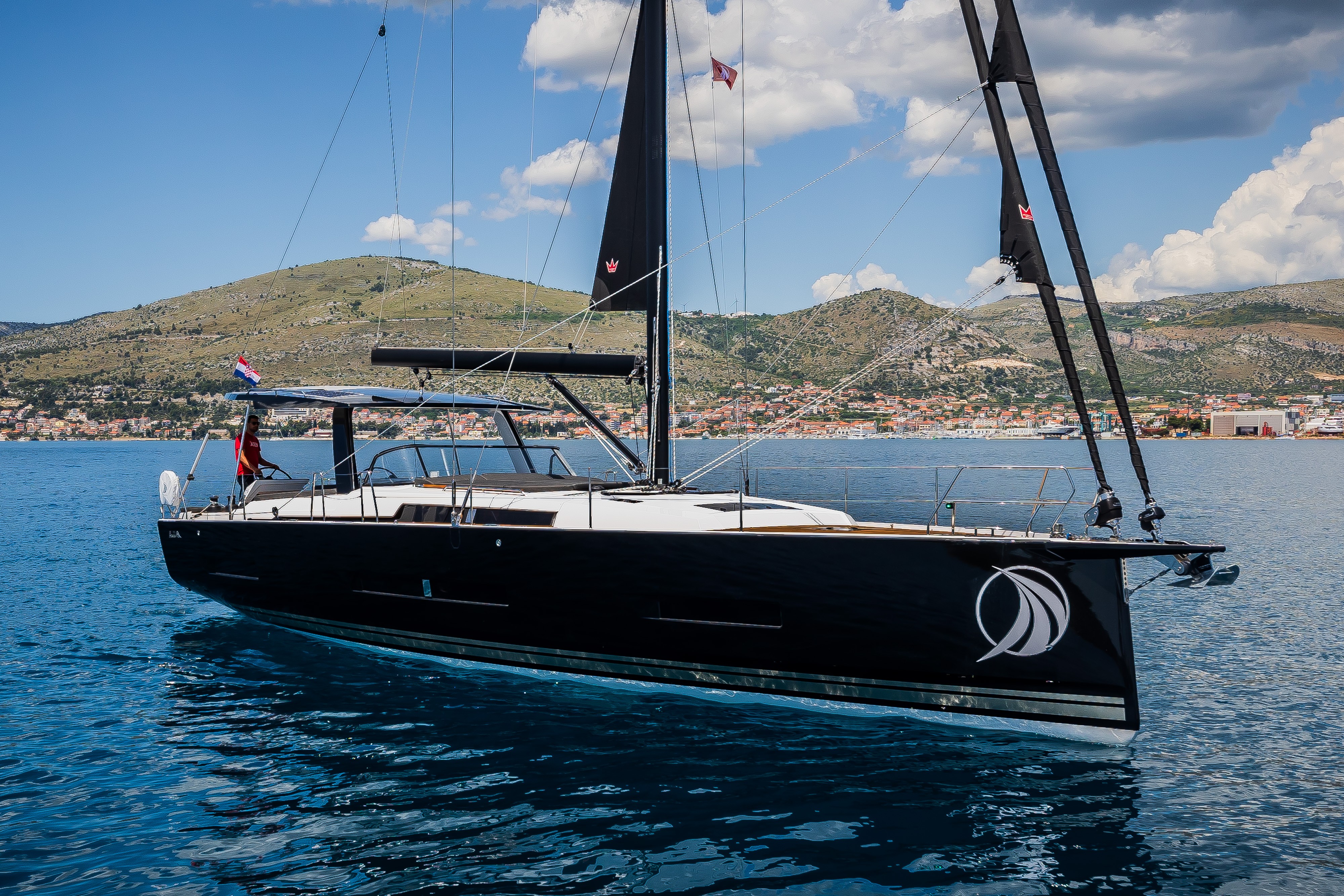 Hanse 510, Darling - OW | Yacht Charter Croatia