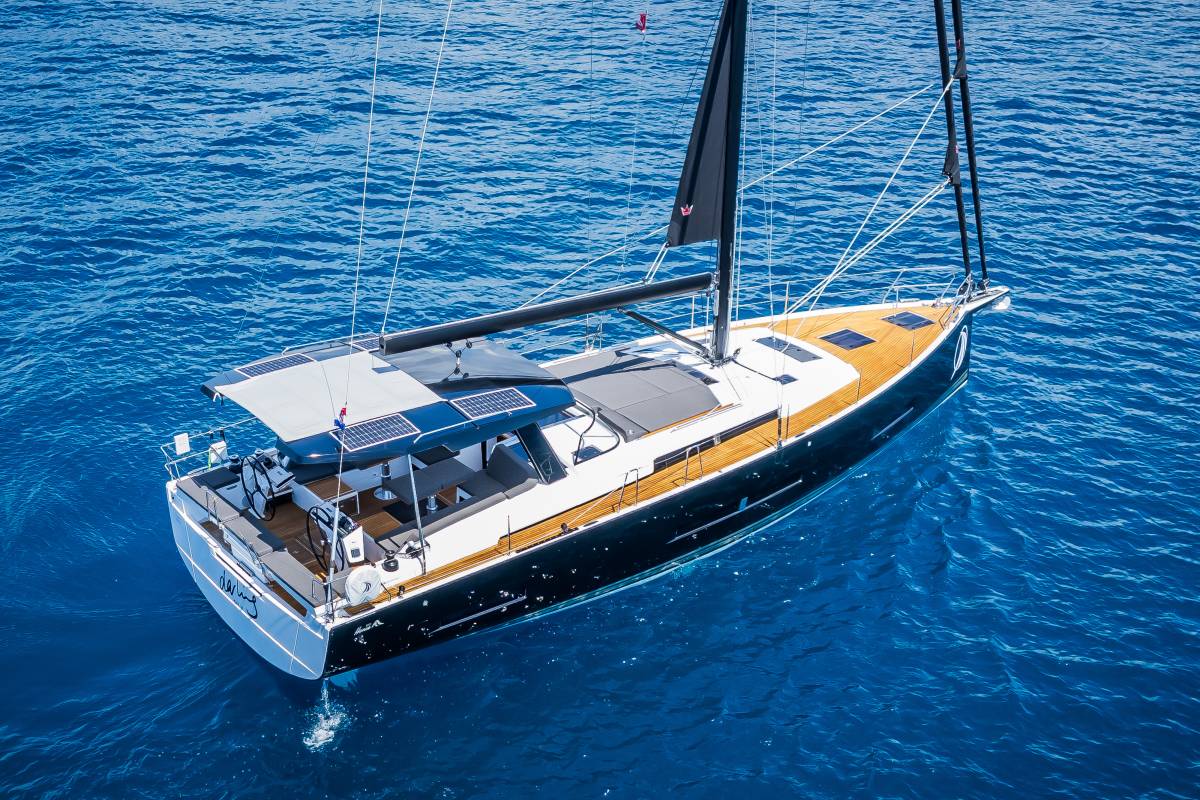 Hanse 510, Darling - OW | Yacht Charter Croatia