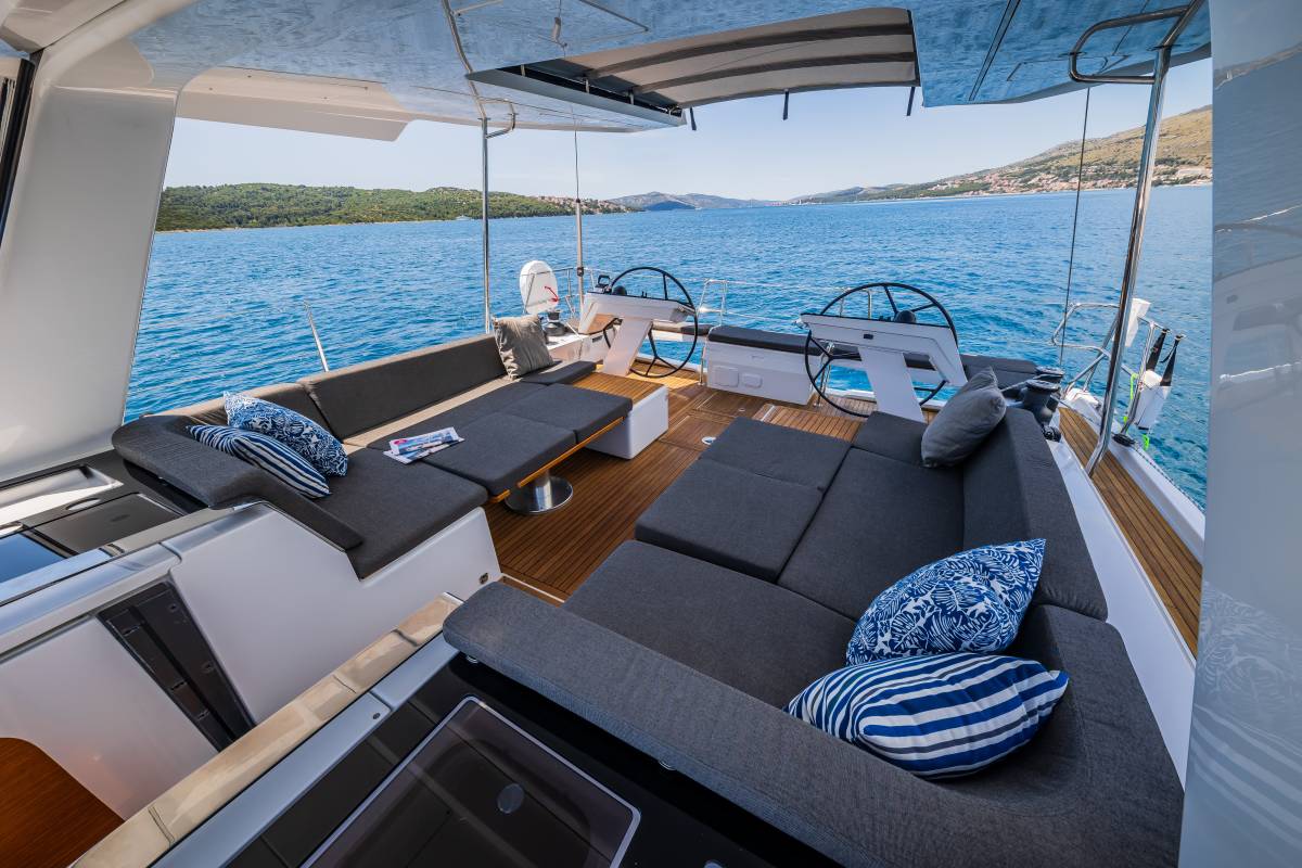Hanse 510, Darling - OW | Yacht Charter Croatia