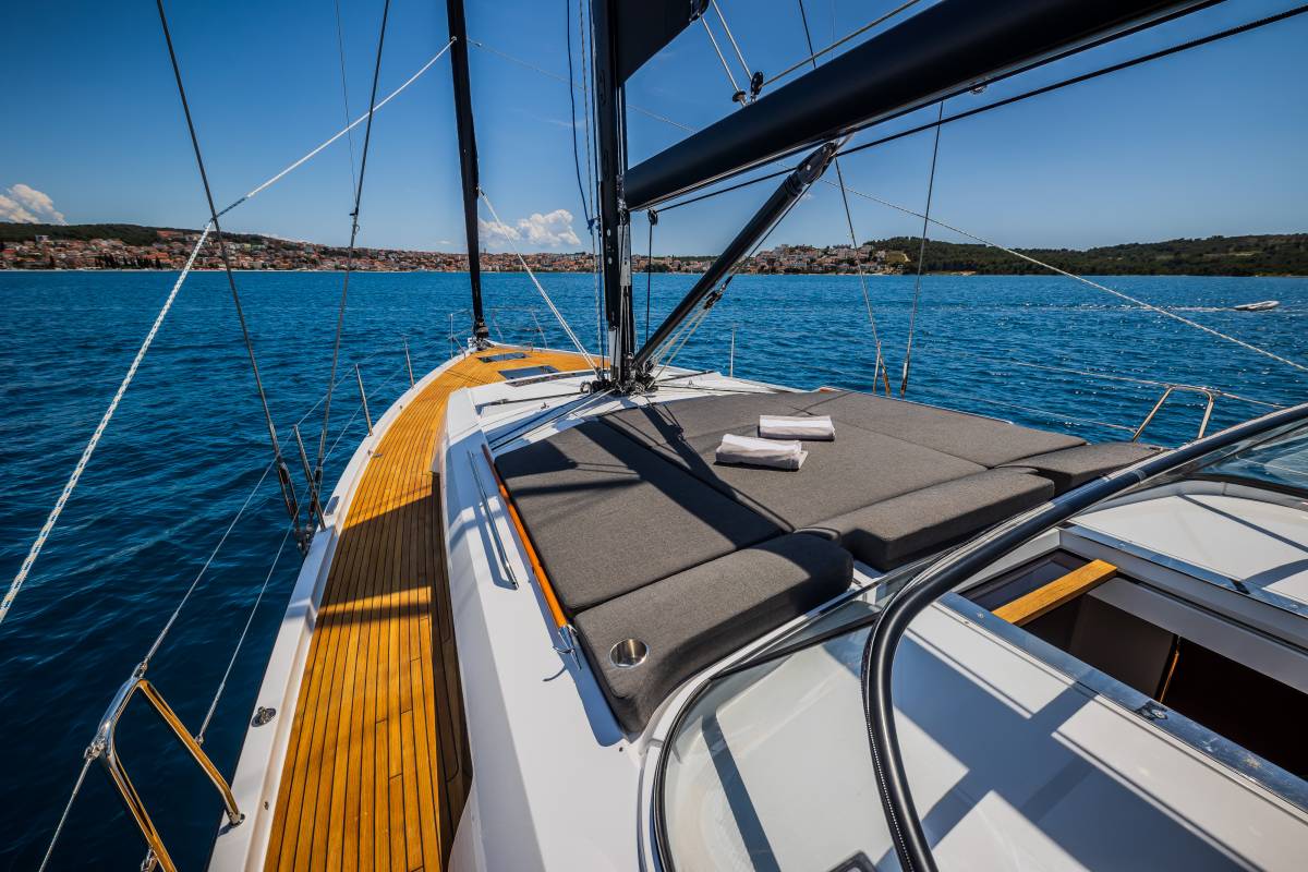 Hanse 510, Darling - OW | Yacht Charter Croatia