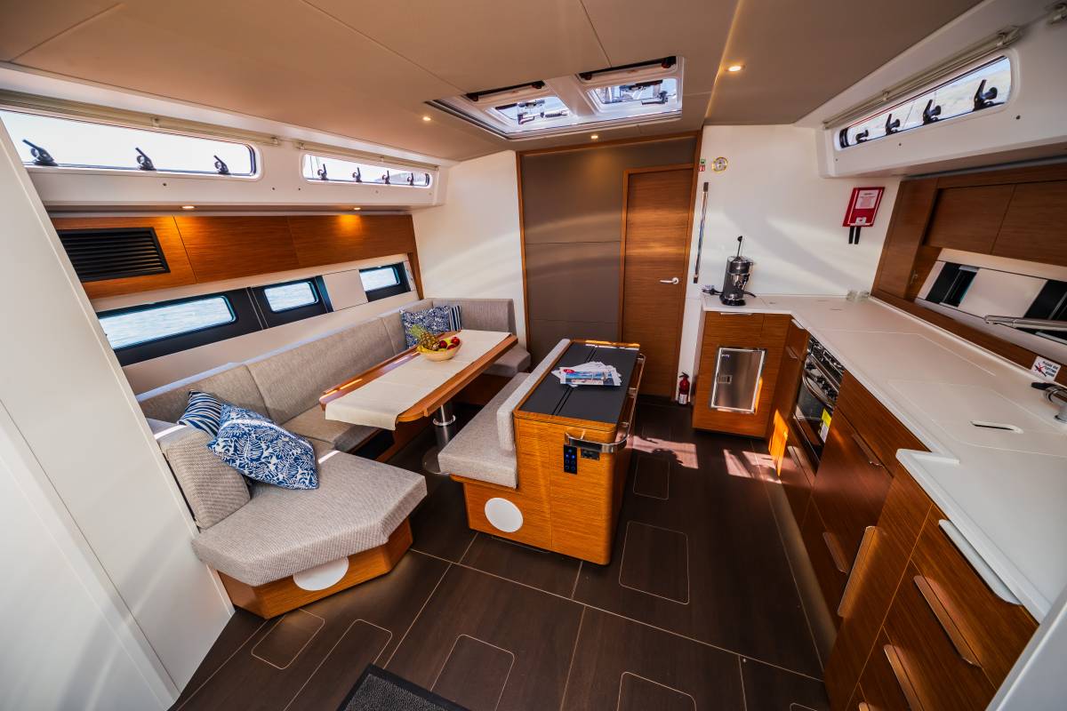 Hanse 510, Darling - OW | Yacht Charter Croatia