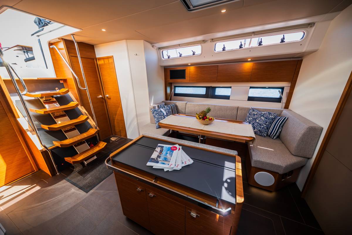 Hanse 510, Darling - OW | Yacht Charter Croatia