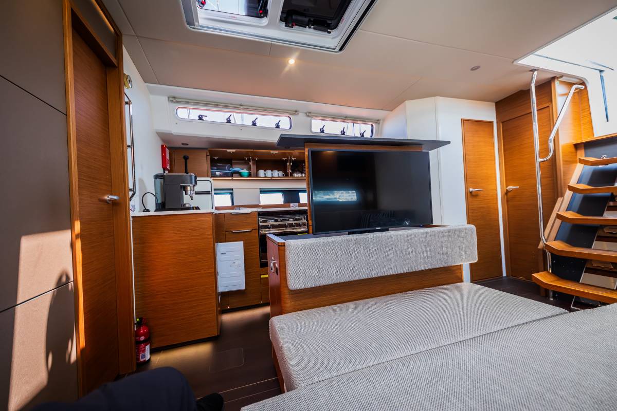 Hanse 510, Darling - OW | Yacht Charter Croatia