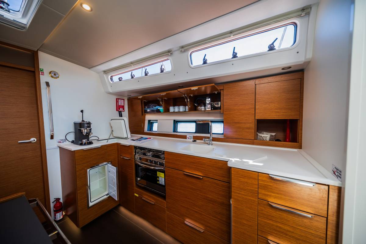 Hanse 510, Darling - OW | Yacht Charter Croatia